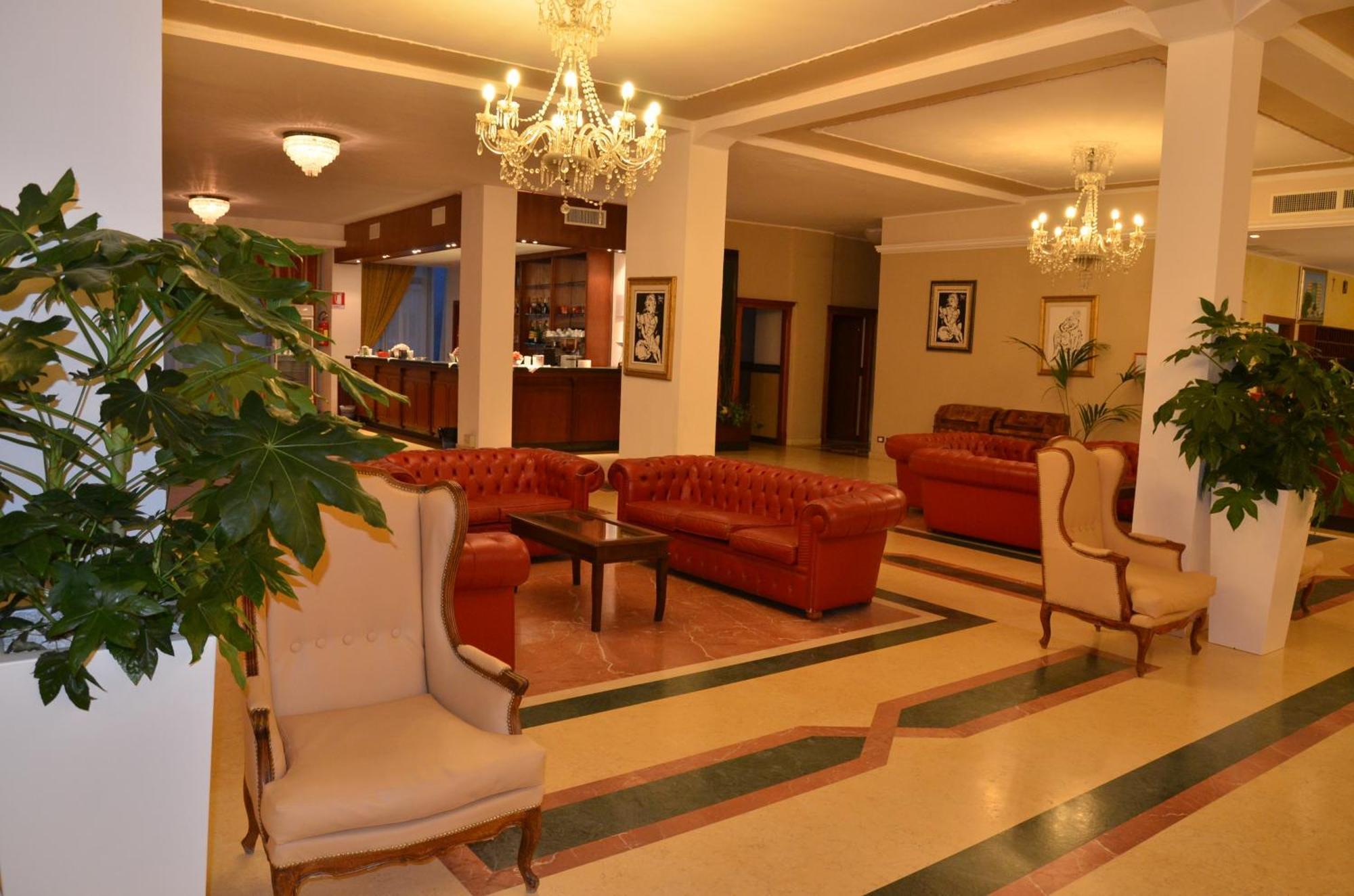 Grand Hotel Montesilvano Marina Exterior foto